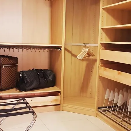 City Center Lake View Apartman