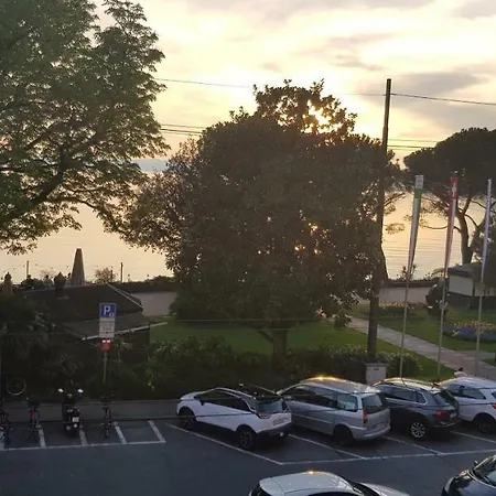 City Center Lake View